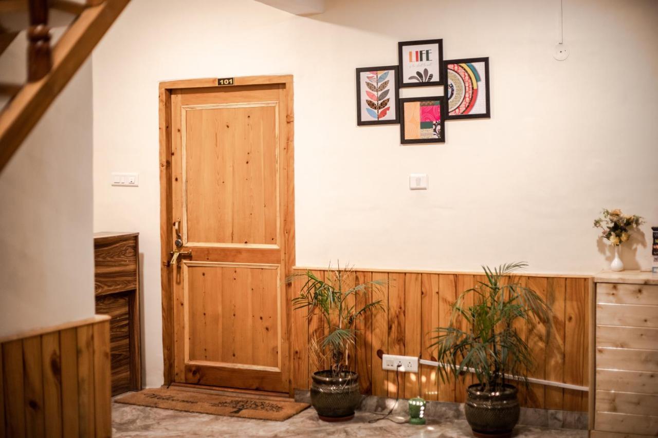 Tales N Trails Hotel Vashist Ngoại thất bức ảnh
