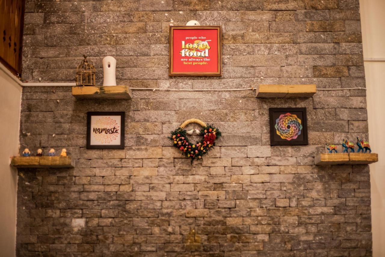 Tales N Trails Hotel Vashist Ngoại thất bức ảnh